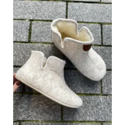 Bella Moda V23260 hjemmesko i creme med uldfoer