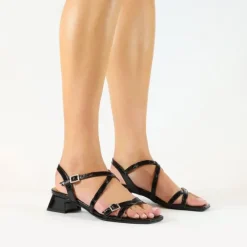 Billi Bi A4242 sandal i sort lakskind