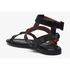 Billi Bi A1625 sandal i sort skind med remme og nitter
