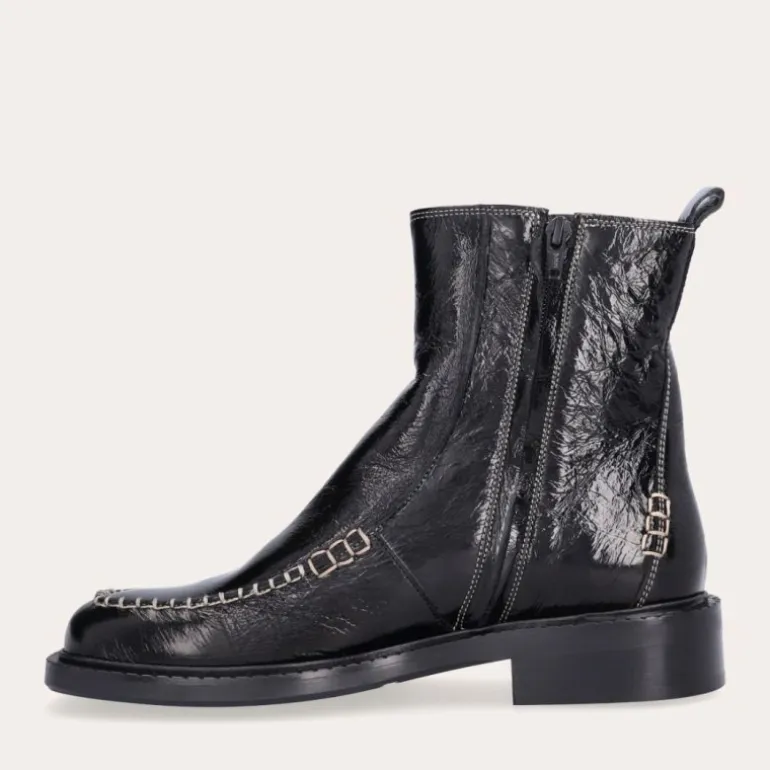 Billi Bi A9131 støvle i sort lakskind med stikninger