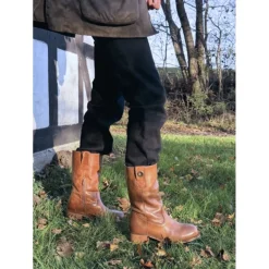 Cashott CASVILMA mellemlang støvle i cognac skind