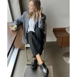 Copenhagen Shoes Paris And Me loafer i sort lakskind