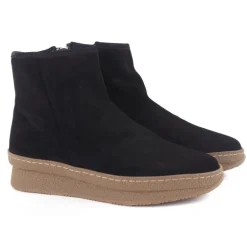 Pavement Nora vinterstøvle i sort ruskind med uldfoer