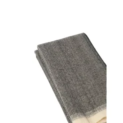 RE:DESIGNED Scarf 10 tørklæde i grå