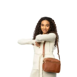 RE:DESIGNED Taske Fifi i Walnut skind