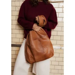 RE:DESIGNED Taske Lyra walnut