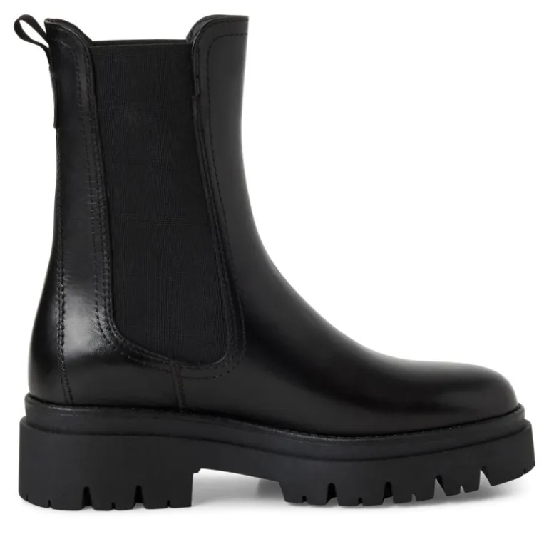 Tamaris 25992 støvle i sort skind med grove gummisåler