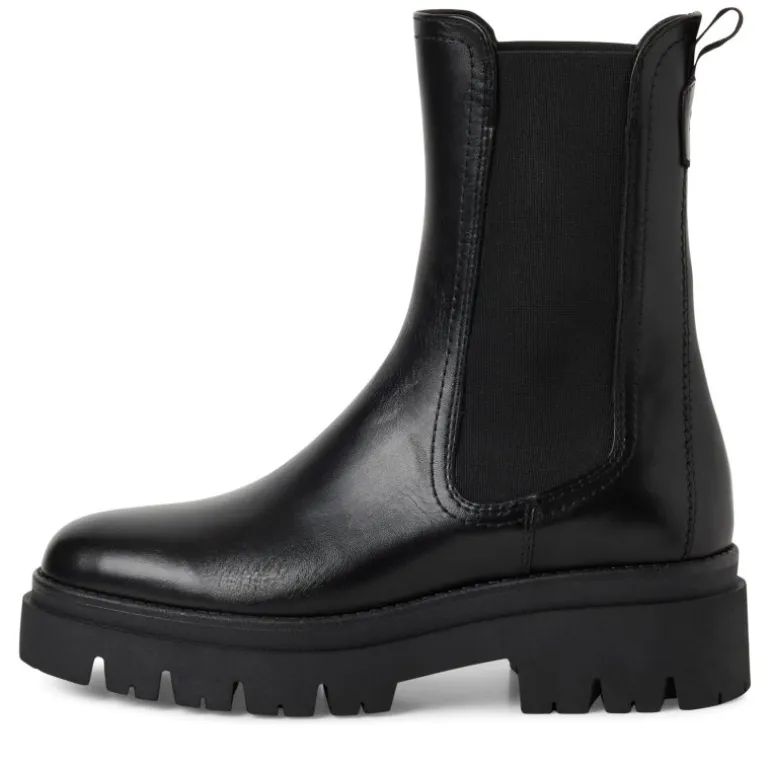 Tamaris 25992 støvle i sort skind med grove gummisåler