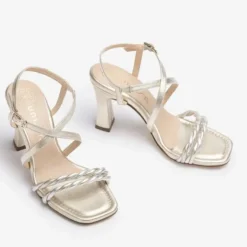 Unisa SABINO sandal med hæl i metallic guld
