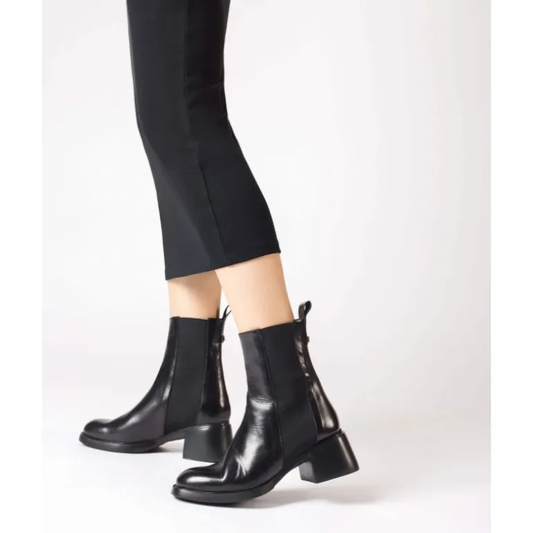 Wonders G-6141 støvle i sort skind med elastik i siderne